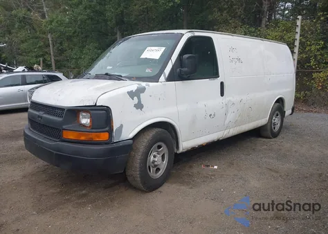 2006 Chevrolet Express Work Van из США, поврежденный, VIN 1GCFG15XX61157037